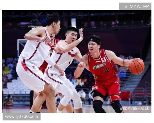 替补四人得分上双特雷带领球队逆袭胜利